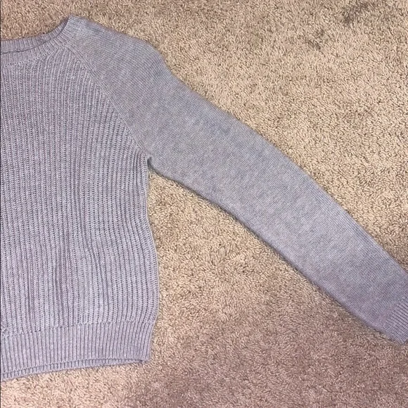 Women’s Aéropostale Light Gray Knit Cropped Sweater - Picture 3 of 7